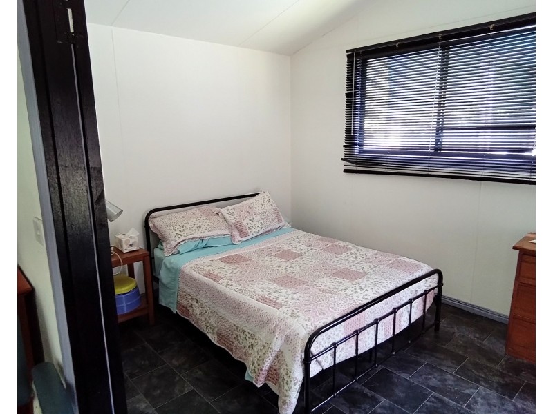29 Gordon Earl Dr, Millstream QLD 4888
