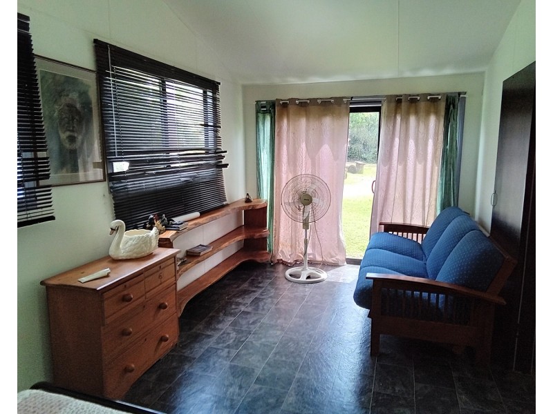 29 Gordon Earl Dr, Millstream QLD 4888