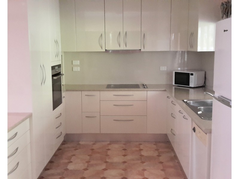 8 Mazlin St, Ravenshoe QLD 4888