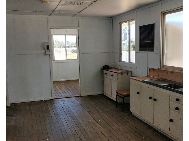 96 Wicks St, Cunnamulla QLD 4490