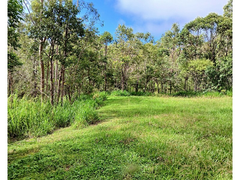 15 Elwyn Phillips Memorial Dr, Moomin QLD 4887