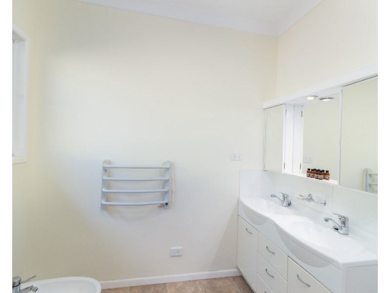 12 Fern Tree Pocket Rd, Ravenshoe QLD 4888