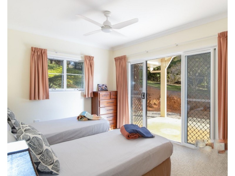 12 Fern Tree Pocket Rd, Ravenshoe QLD 4888