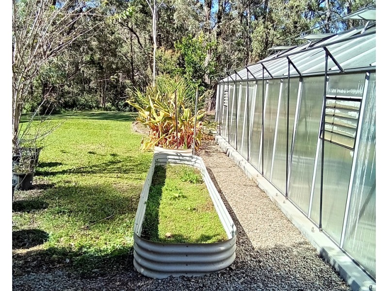 202 Stancombe Rd, Tumoulin QLD 4888