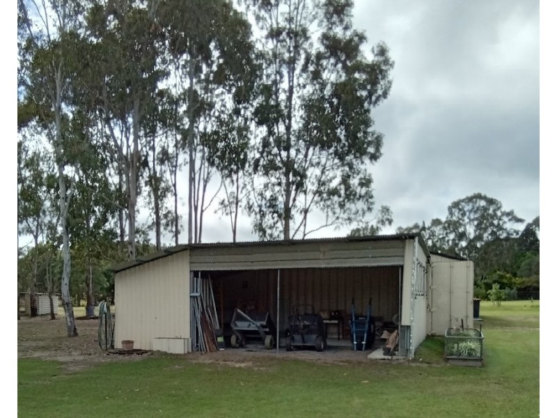 26 Gordon Earl Dr, Millstream QLD 4888