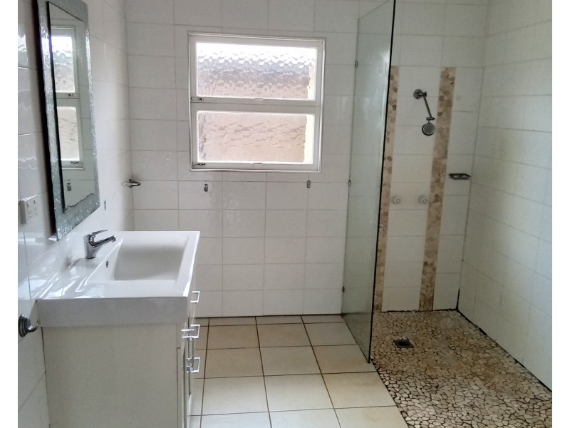 10 Herbert St, Ravenshoe QLD 4888