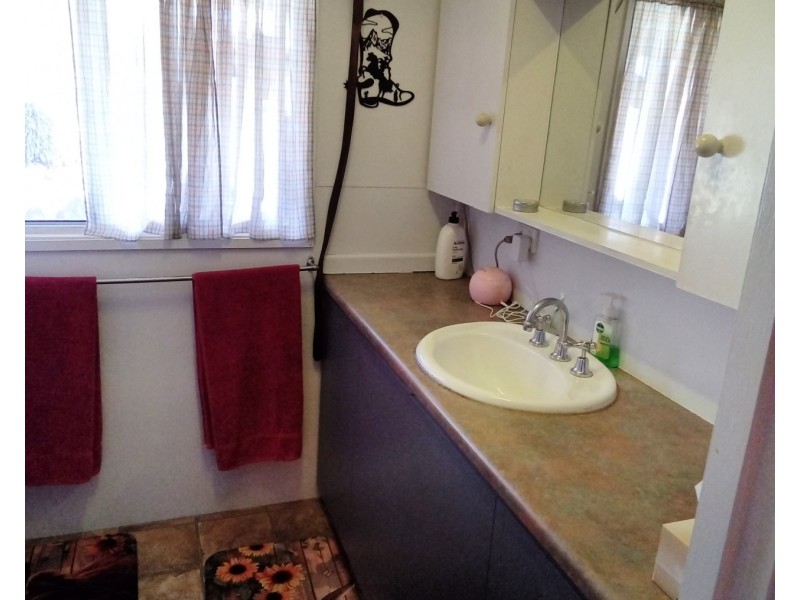 13922 Kennedy Hwy, Millstream QLD 4888