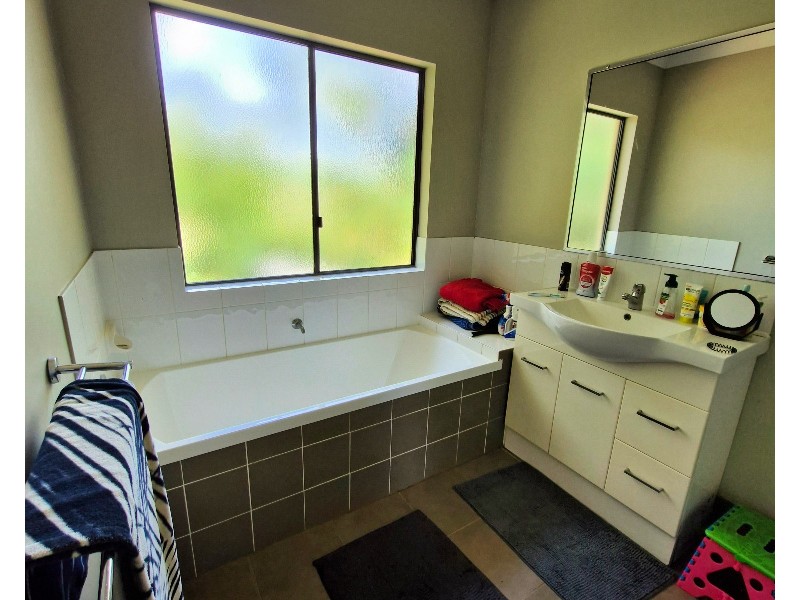 62 Bellview Dr, Ravenshoe QLD 4888