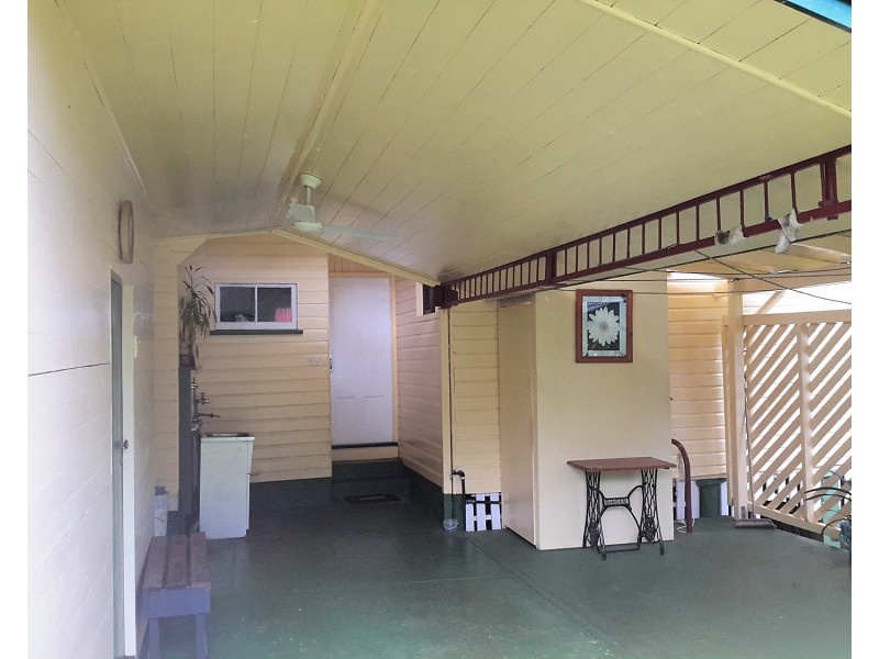 20 Herbert St, Ravenshoe QLD 4888