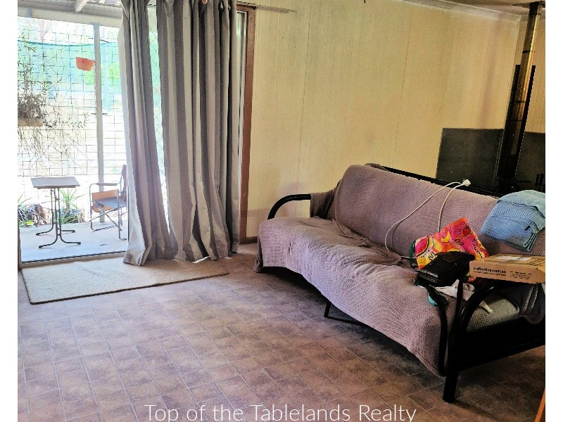 100 Western View Cres, Millstream QLD 4888