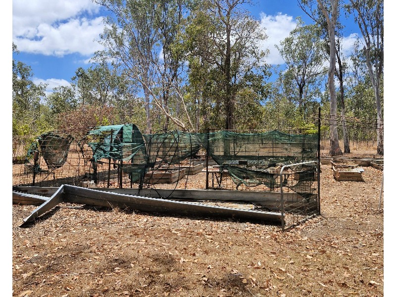 100 Western View Cres, Millstream QLD 4888