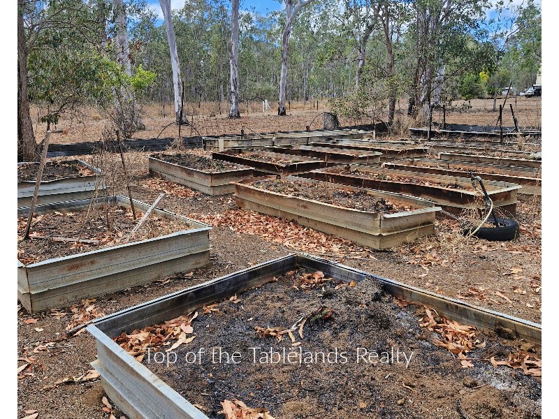 100 Western View Cres, Millstream QLD 4888