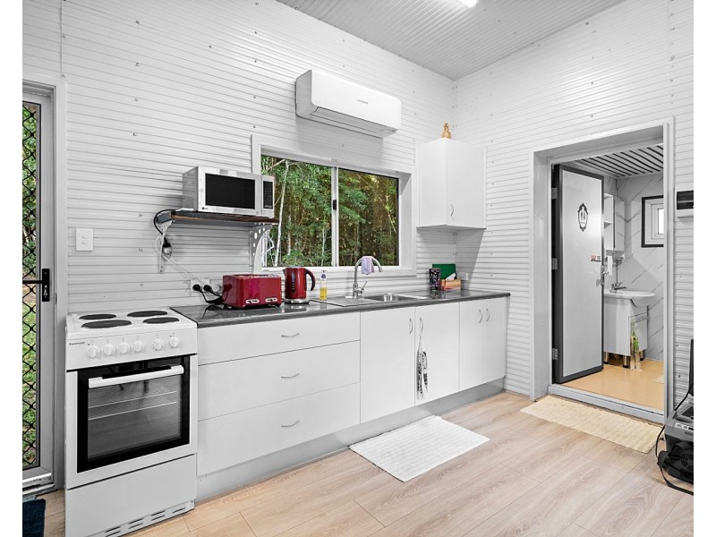 90 Stoney Creek Road, Speewah QLD 4881