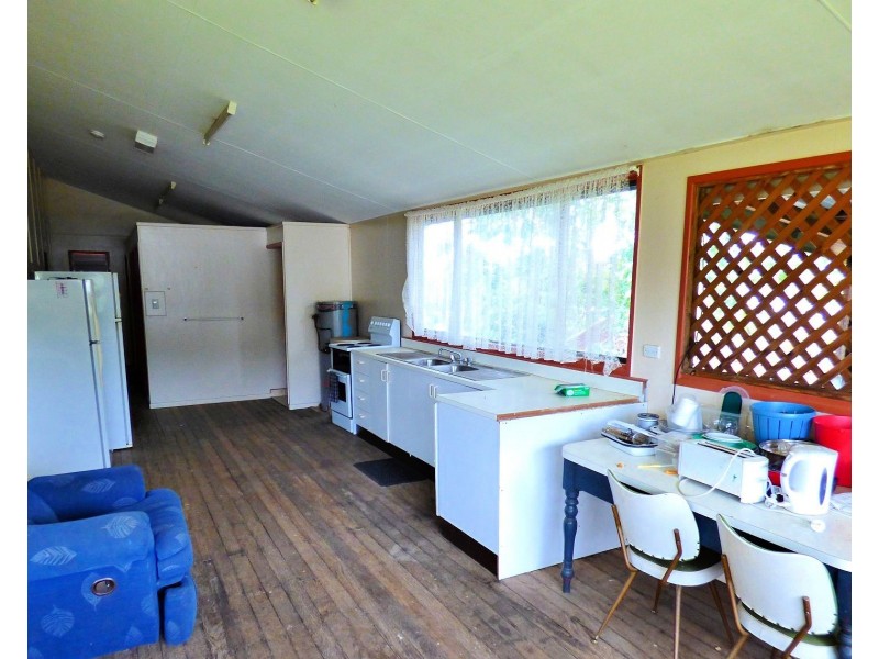 7 Garnet St, Mount Garnet QLD 4872