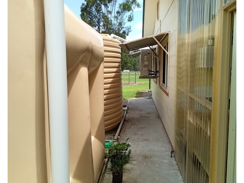 22 Kurrajong Cct, Millstream QLD 4888