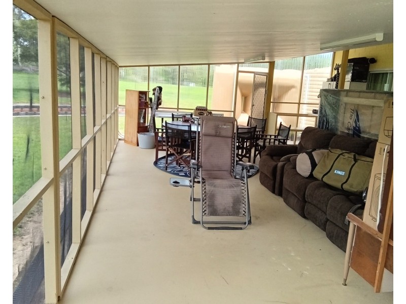 22 Kurrajong Cct, Millstream QLD 4888