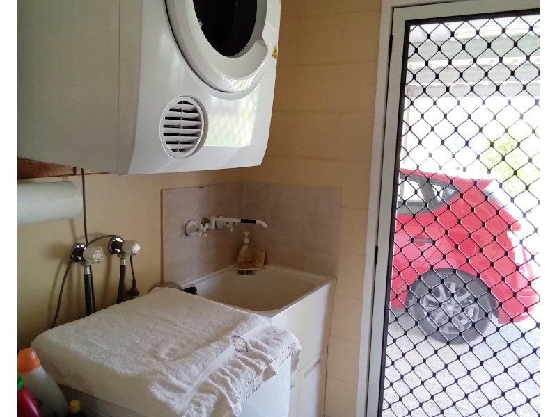 22 Kurrajong Cct, Millstream QLD 4888