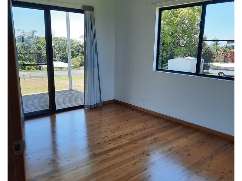 21 Pine St S, Millaa Millaa QLD 4886