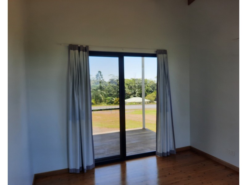 21 Pine St S, Millaa Millaa QLD 4886