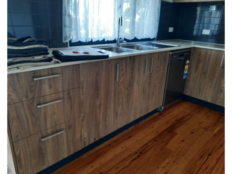 21 Pine St S, Millaa Millaa QLD 4886