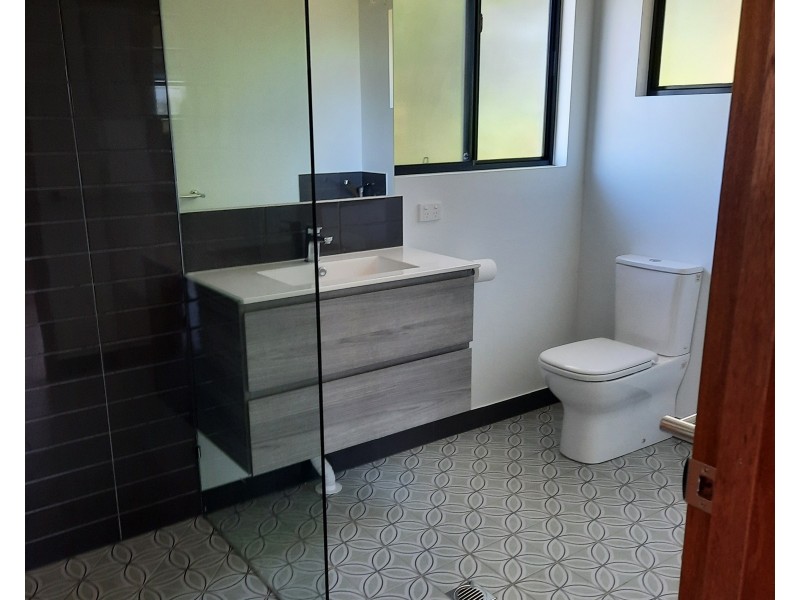 21 Pine St S, Millaa Millaa QLD 4886