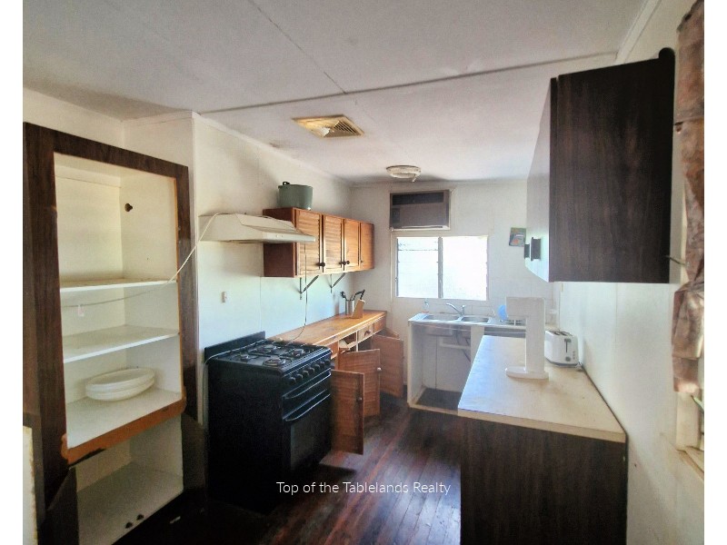 3 Crampton Rd, Georgetown QLD 4871