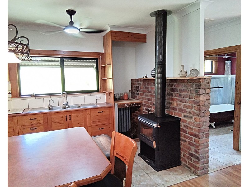 196 Greys Lane, Ravenshoe QLD 4888