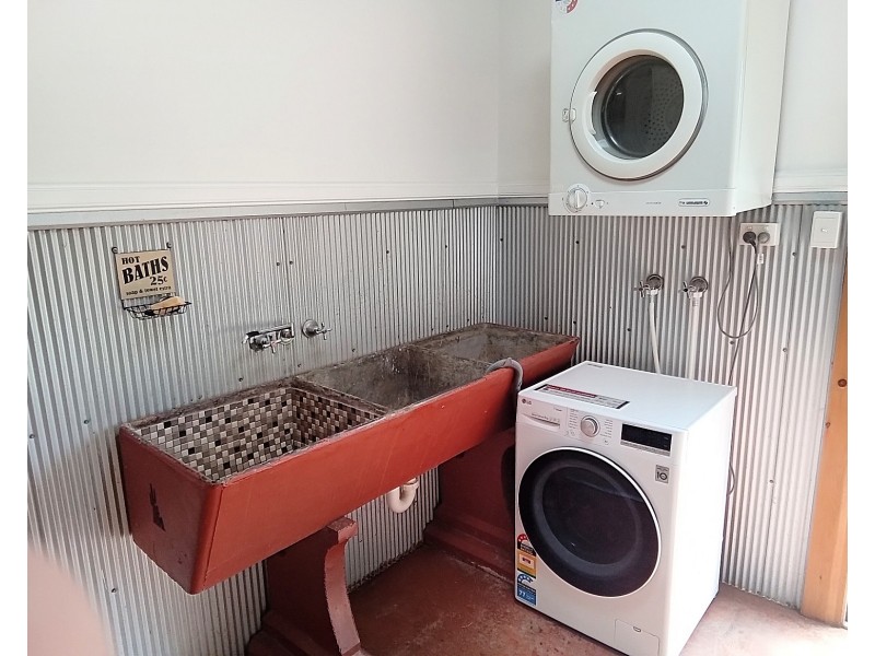 196 Greys Lane, Ravenshoe QLD 4888