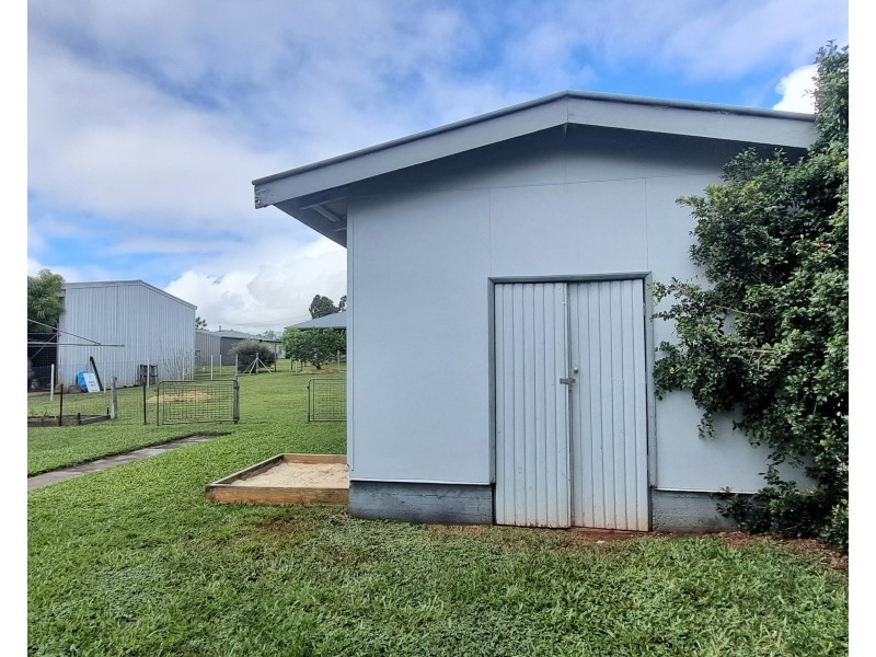 23 Leonard Street, Tolga QLD 4882