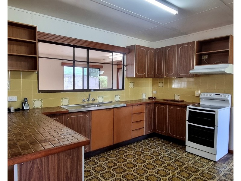 24 John Street, Ravenshoe QLD 4888
