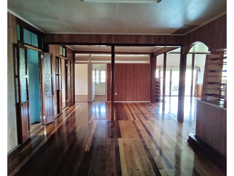 19 Moffat Street, Ravenshoe QLD 4888
