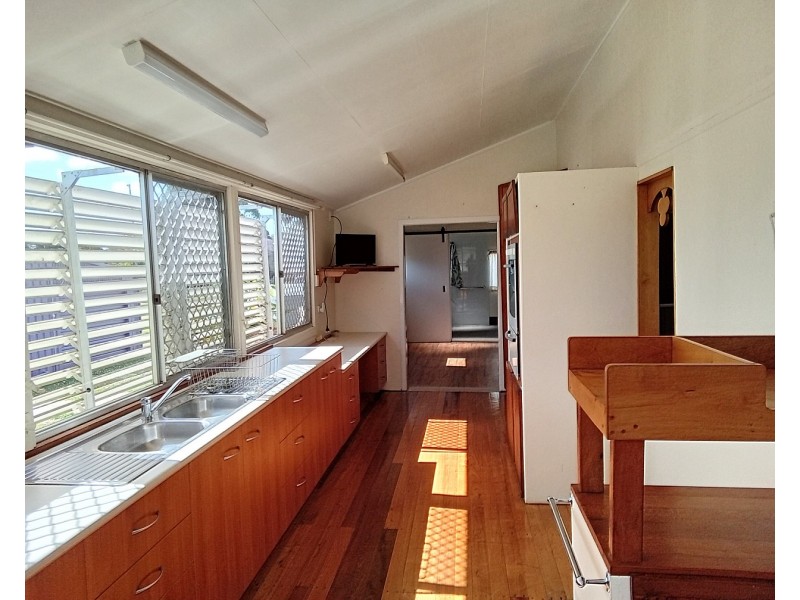 19 Moffat Street, Ravenshoe QLD 4888