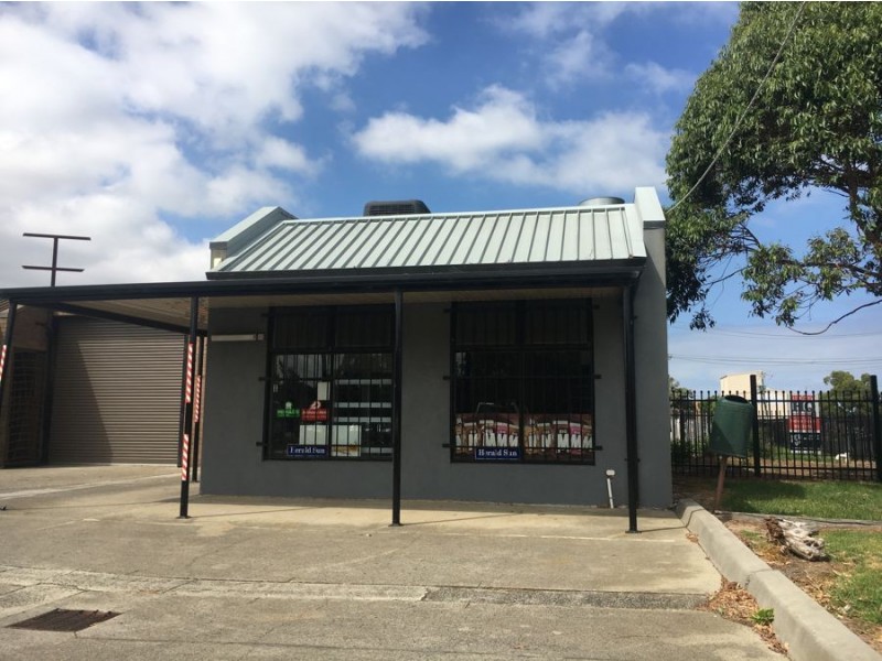 Shop 1/4 Canterbury Road, Braeside VIC 3195