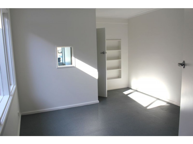 4 Pauline Avenue, Dingley Village VIC 3172