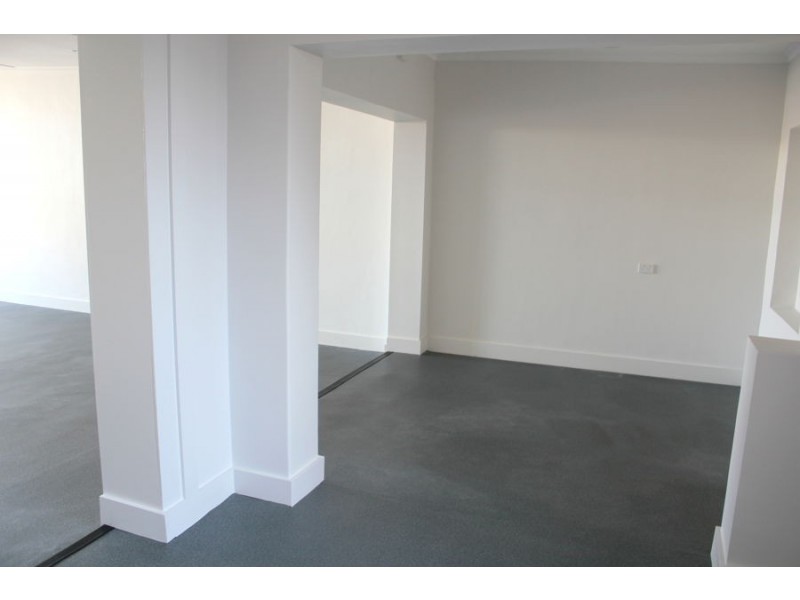 4 Pauline Avenue, Dingley Village VIC 3172