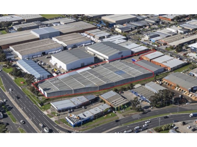 11 Tarnard Drive, Braeside VIC 3195