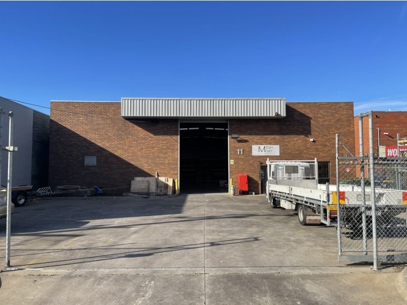 11 Crawford Street, Braeside VIC 3195