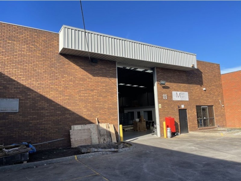 11 Crawford Street, Braeside VIC 3195