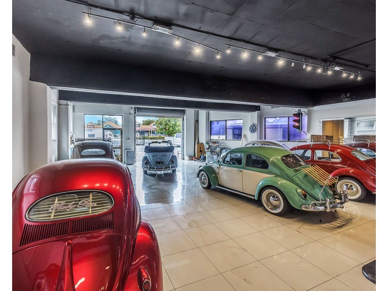 140 & 142 Beach Street, Frankston VIC 3199