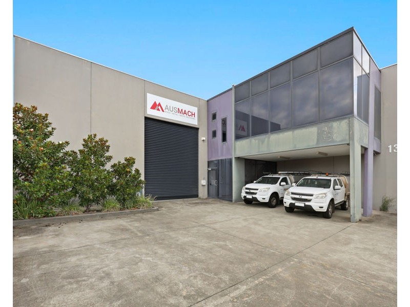 13 Beach Avenue, Mordialloc VIC 3195