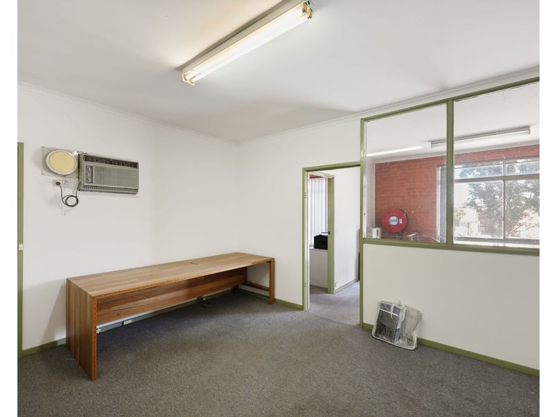 12 Macbeth Street, Braeside VIC 3195