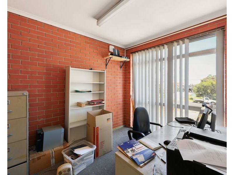 12 Macbeth Street, Braeside VIC 3195