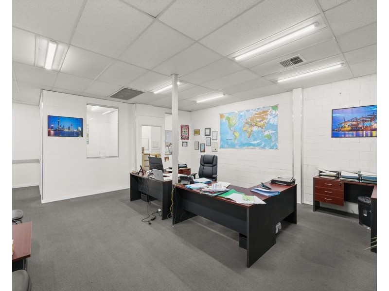 2/26-28 Export Drive, Brooklyn VIC 3012