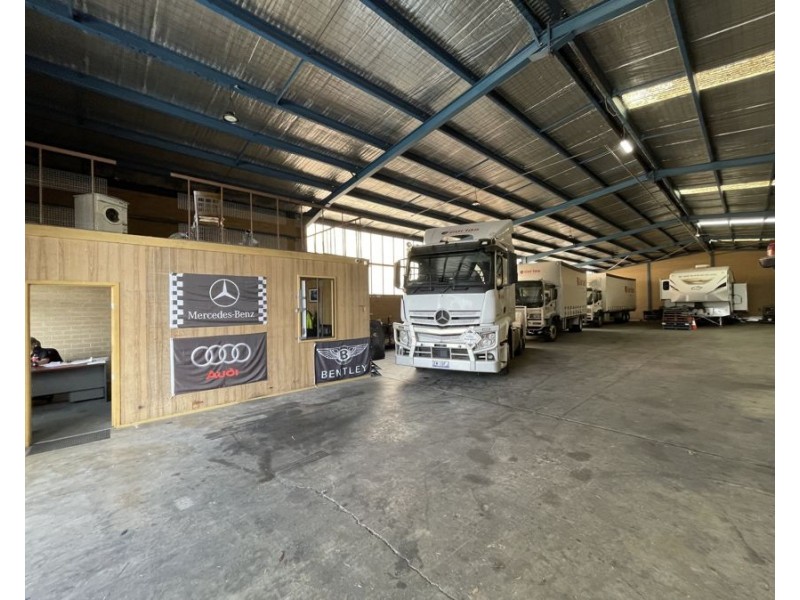 33 De Havilland Rd, Mordialloc VIC 3195