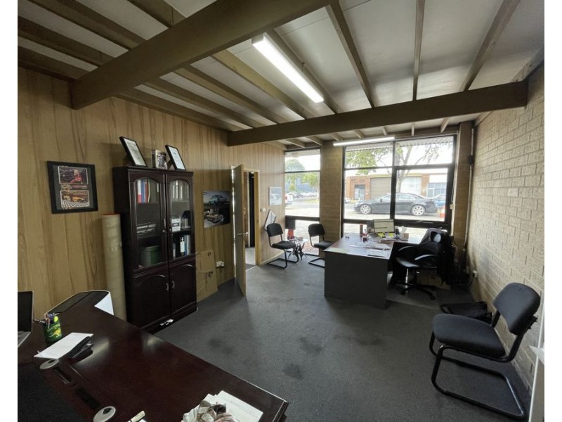 33 De Havilland Rd, Mordialloc VIC 3195