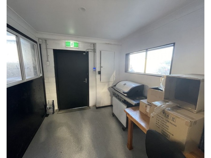 2/252 Boundary Rd, Braeside VIC 3195