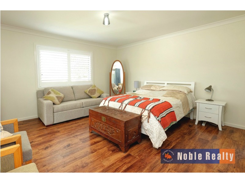 4 Gleeson Avenue, Forster NSW 2428