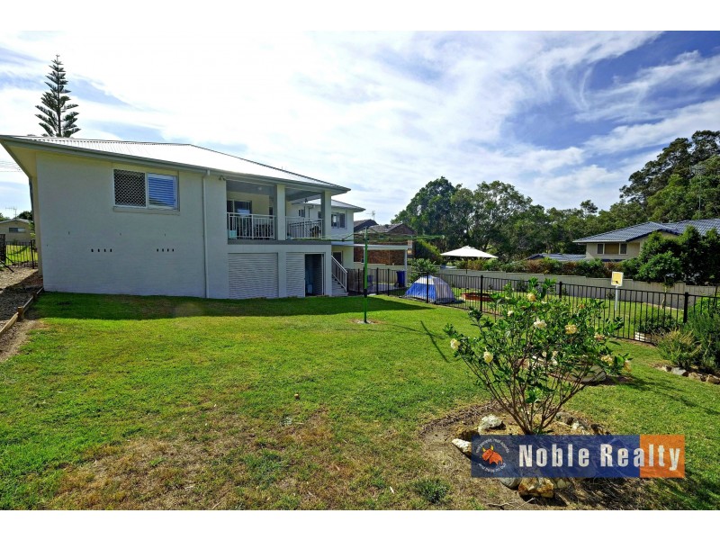 4 Gleeson Avenue, Forster NSW 2428