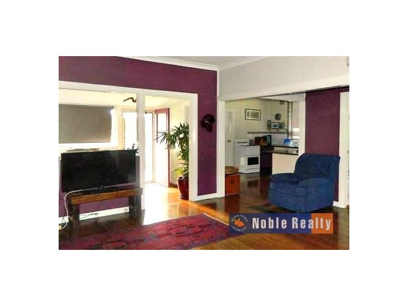 33 Tuncurry Street, Tuncurry NSW 2428