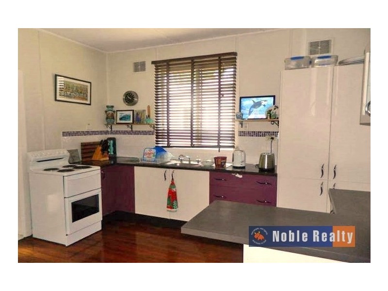 33 Tuncurry Street, Tuncurry NSW 2428